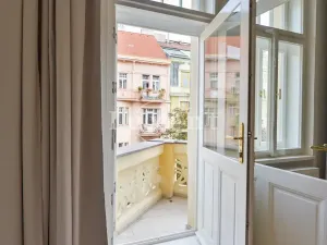 Pronájem bytu 3+kk, Praha - Vinohrady, náměstí Jiřího z Poděbrad, 93 m2