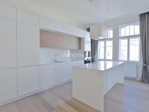 Pronájem bytu 3+kk, Praha - Vinohrady, náměstí Jiřího z Poděbrad, 137 m2