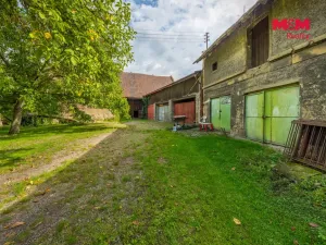 Prodej obchodního prostoru, Buštěhrad, Náměstí, 226 m2