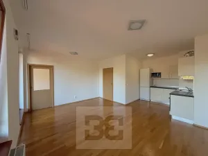 Pronájem bytu 2+kk, Praha - Holešovice, Varhulíkové, 63 m2