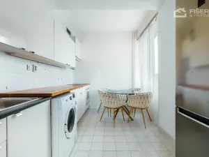 Prodej bytu 2+1, Valašské Meziříčí, U Apolla, 53 m2