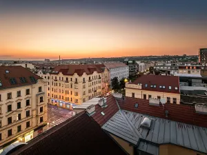 Pronájem bytu 3+kk, Praha - Holešovice, Komunardů, 88 m2