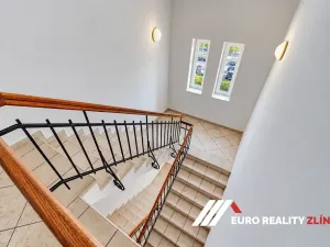 Pronájem vily, Zlín, Vršava I, 477 m2