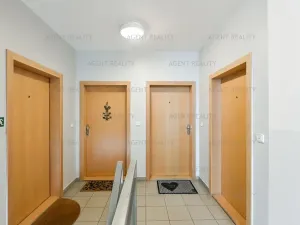 Pronájem bytu 2+kk, Praha - Řepy, Čistovická, 51 m2