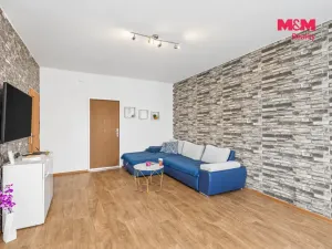 Prodej bytu 2+kk, Kralupy nad Vltavou - Lobeček, nám. Mládežníků, 52 m2