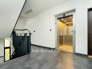 Pronájem bytu 2+kk, Praha - Suchdol, Májová, 45 m2