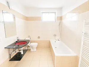 Pronájem bytu 1+kk, Praha - Újezd nad Lesy, Staroújezdská, 35 m2