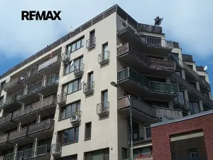 Pronájem bytu 1+kk, Praha - Libeň, Drahobejlova, 33 m2