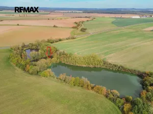 Prodej rybníku, Kožlany, 2200 m2