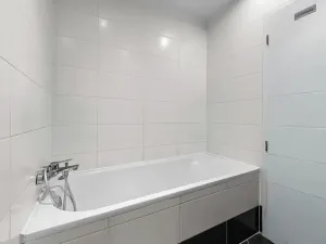 Prodej bytu 2+kk, Praha - Letňany, Hlučkova, 80 m2