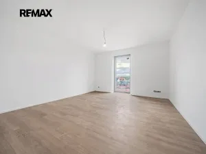 Prodej bytu 3+kk, Moravany, Květná, 79 m2
