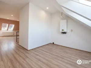 Pronájem obchodního prostoru, Ivančice, Jana Schwarze, 100 m2