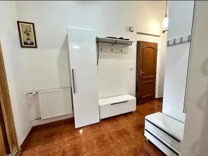 Pronájem bytu 2+1, Karlovy Vary, Zahradní, 52 m2
