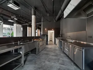 Pronájem restaurace, Praha - Holešovice, V háji, 240 m2