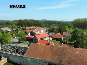 Prodej zemědělského objektu, Počedělice, 2500 m2