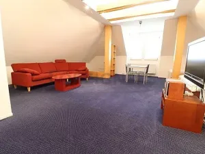 Pronájem bytu 2+1, Hradec Králové, Malé náměstí, 98 m2