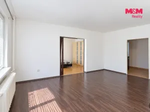 Prodej bytu 3+1, Rotava, Sídliště, 72 m2