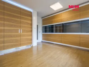 Prodej bytu 3+1, Praha - Chodov, Valentova, 88 m2
