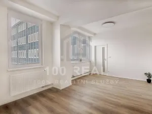 Pronájem bytu 2+kk, Hradec Králové, Průmyslová, 45 m2