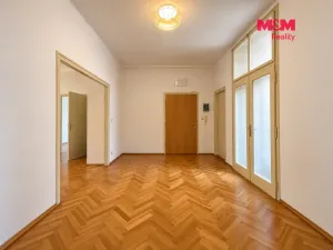 Pronájem bytu 3+1, Poděbrady - Poděbrady II, nám. T.G.Masaryka, 108 m2