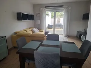 Pronájem rodinného domu, Staré Město, 180 m2