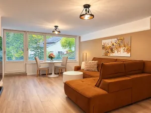 Prodej vícegeneračního domu, Dubí, Údolí, 450 m2