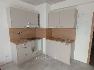 Pronájem bytu 2+kk, Veselí nad Moravou, náměstí Míru, 37 m2