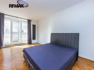 Pronájem bytu 2+1, Praha - Dejvice, Kafkova, 77 m2