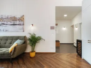 Prodej bytu 2+kk, Horní Planá, Náměstí, 47 m2