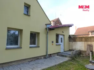 Pronájem bytu 1+kk, Červené Pečky, Dobešovice, 20 m2