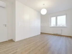 Pronájem bytu 4+kk, Praha - Kbely, Sedlářova, 91 m2
