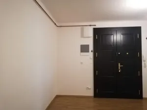 Pronájem bytu 2+1, Praha - Žižkov, Roháčova, 67 m2