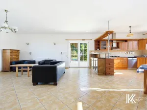 Prodej rodinného domu, Hrochův Týnec, 356 m2