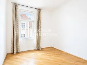 Pronájem bytu 4+1, Praha - Nové Město, Odborů, 100 m2