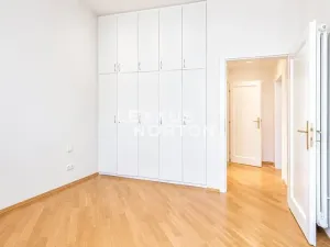 Pronájem bytu 4+1, Praha - Nové Město, Odborů, 100 m2