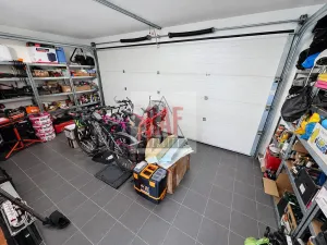 Prodej rodinného domu, Sazomín, 225 m2
