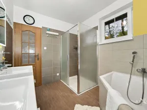 Prodej rodinného domu, Vrbová Lhota, Na Kovárně, 222 m2