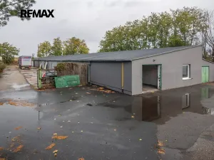 Pronájem skladu, Hovorany, 262 m2