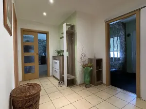Prodej rodinného domu, Chlumec, 278 m2
