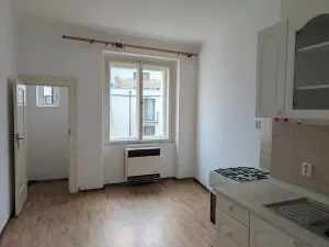 Pronájem bytu 2+1, Praha - Vršovice, Francouzská, 61 m2