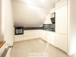 Pronájem bytu 3+kk, Praha - Smíchov, U Malvazinky, 83 m2