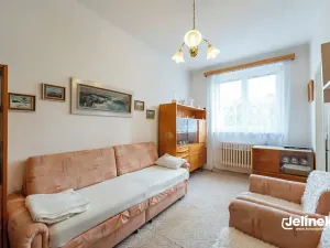 Prodej bytu 3+1, Polička, Svépomoc, 61 m2