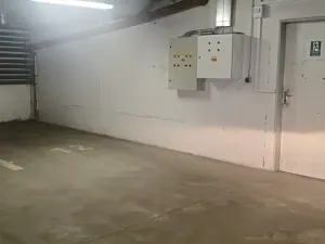 Pronájem garážového stání, Praha - Záběhlice, Záběhlická, 12 m2