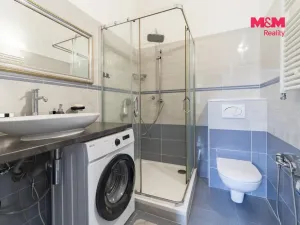 Prodej činžovního domu, Karlovy Vary, nábřeží Jana Palacha, 340 m2