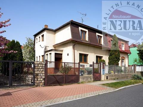 Prodej vícegeneračního domu, Praha - Malešice, Bacháčkova, 140 m2
