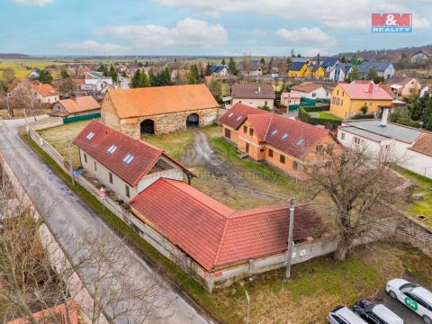 Prodej zemědělské usedlosti, Panenské Břežany, 591 m2