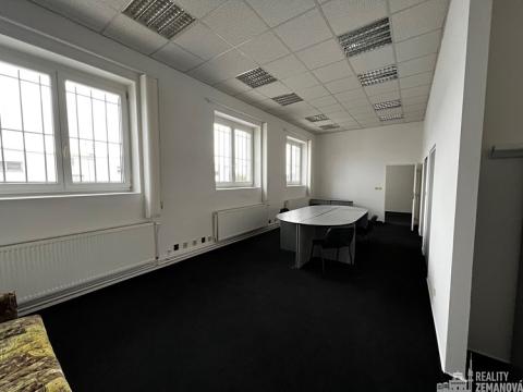 Pronájem kanceláře, Praha - Hostivař, U Továren, 226 m2