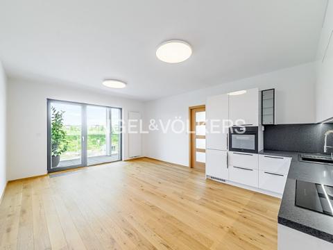 Pronájem bytu 2+kk, Praha - Karlín, Sokolova, 52 m2