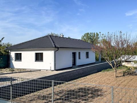 Prodej rodinného domu, Břežany, 132 m2