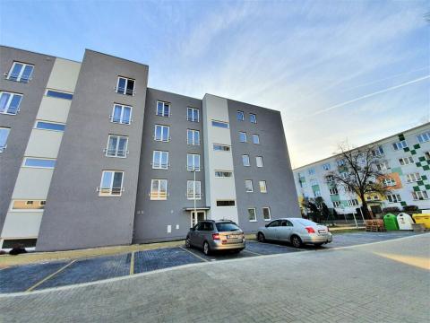 Pronájem bytu 2+kk, Kralupy nad Vltavou - Lobeček, Štefánikova, 49 m2